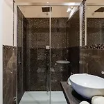 Apartment In Lucca With Private Garden *