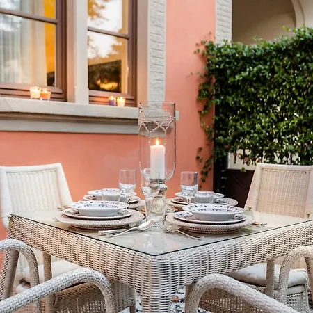 아파트 Charming Garden Flat In Historic 루카