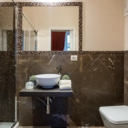 Apartment In With Private Garden Lucca