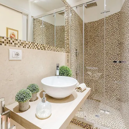 Apartment In With Private Garden *