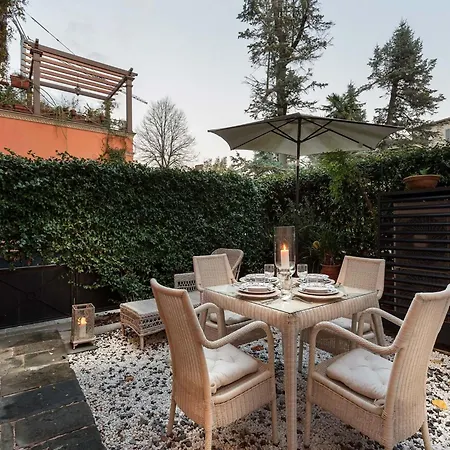 Apartment In With Private Garden