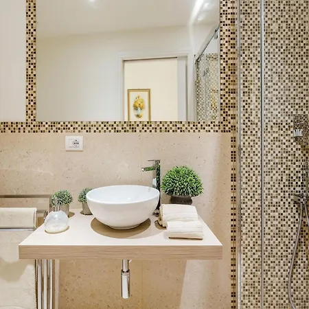 Charming Garden Flat In Historic